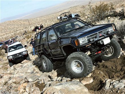 0806_4wd_01_z+allpro_off_road_jamboree+rock_crawling.jpg