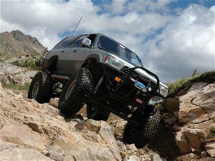 131_0602_01_z+toyota_4runner+front_view.jpg