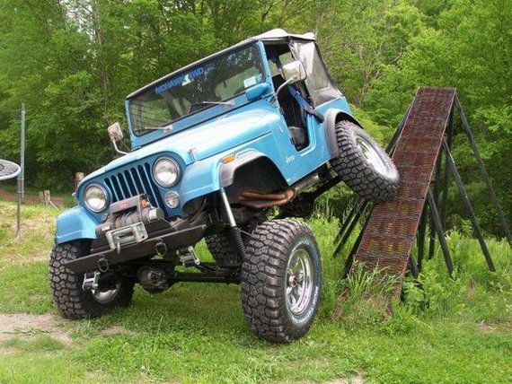off-road-monster-trucks-7.jpg
